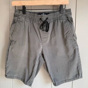 Men’s Hollister Advanced Stretch Jogger Short Size Small Army Green Inseam 9"